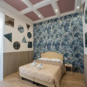 Pc Boutique H Centro, By Clapa Group *** Neapel