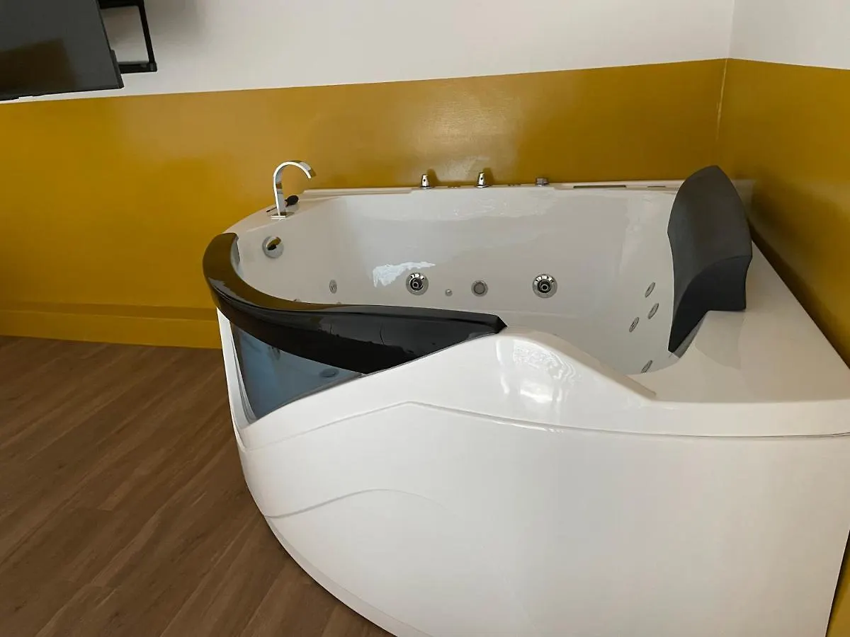 Tutt 'E Sant Luxury Rooms Naples