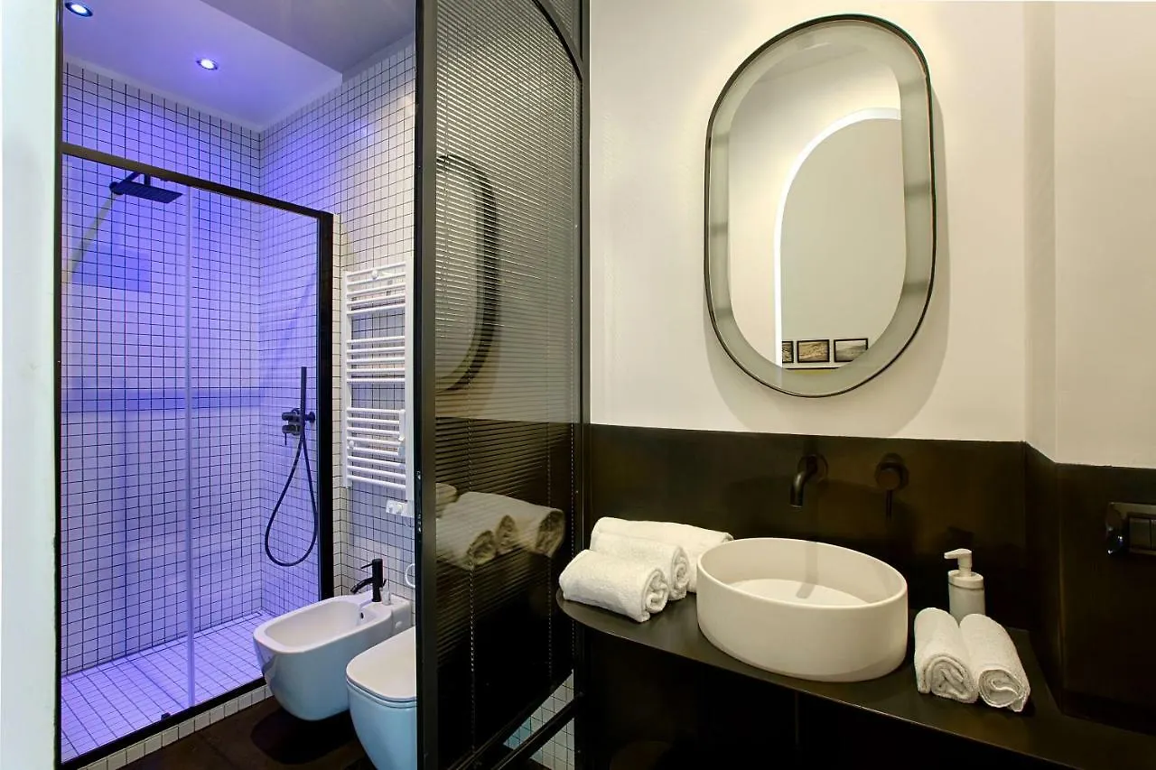 Tutt 'E Sant Luxury Rooms Naples Italy
