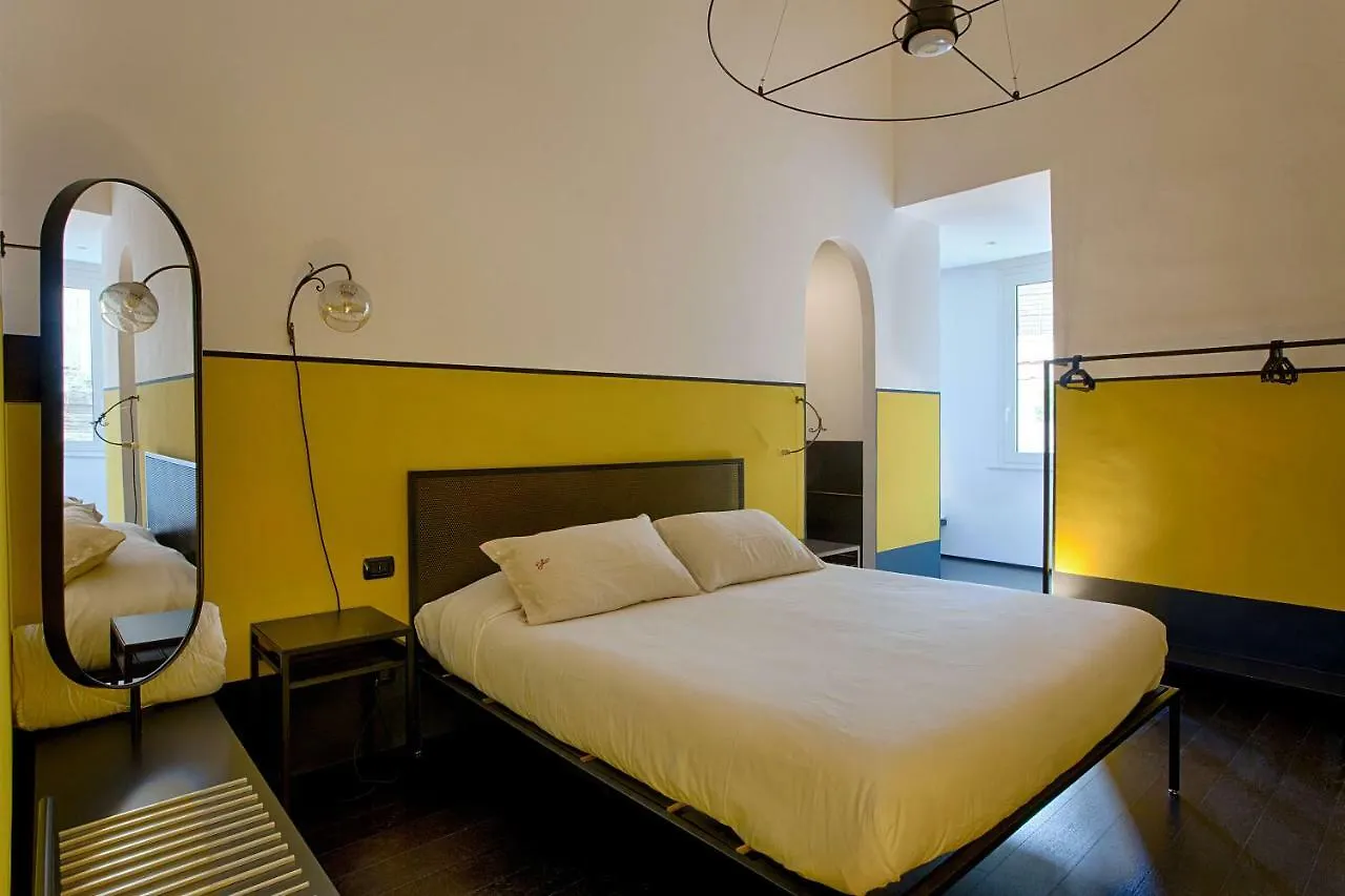 Tutt 'E Sant Luxury Rooms Naples Italy